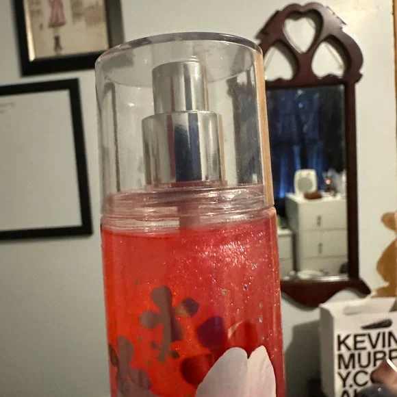 Bath & Body Works Japanese Cherry Blossom Shimmer Mist - Red - Picture 3 of 3